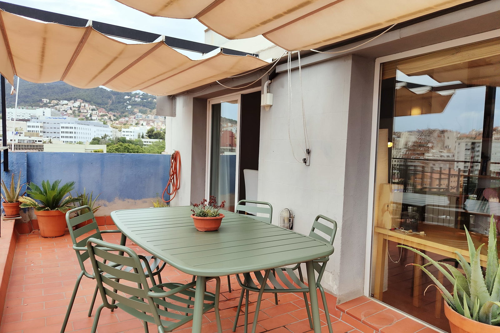 Spacious terrace with a nice view