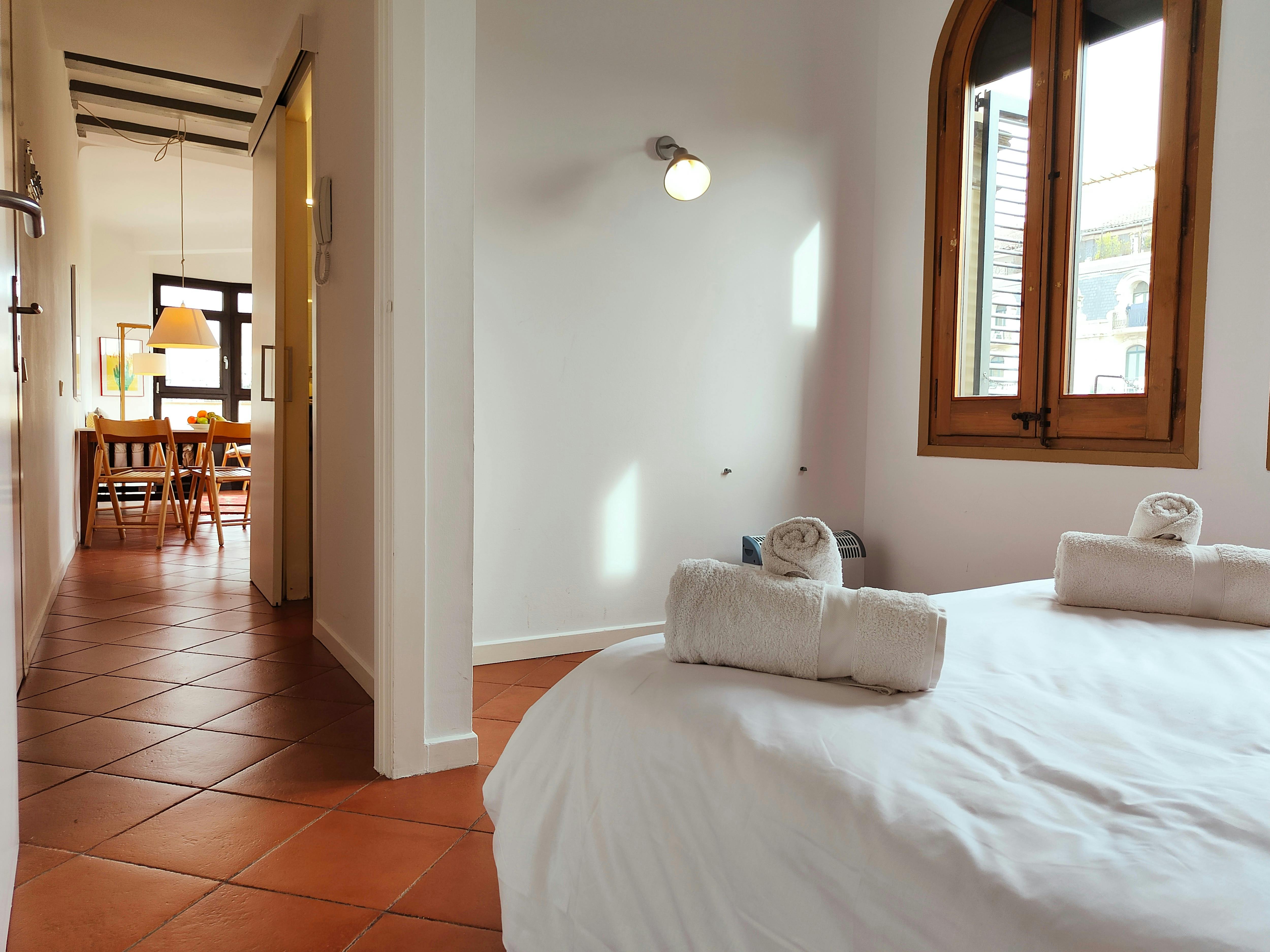 Very comfortable double bedroom with a queen sized bed, fan & heater