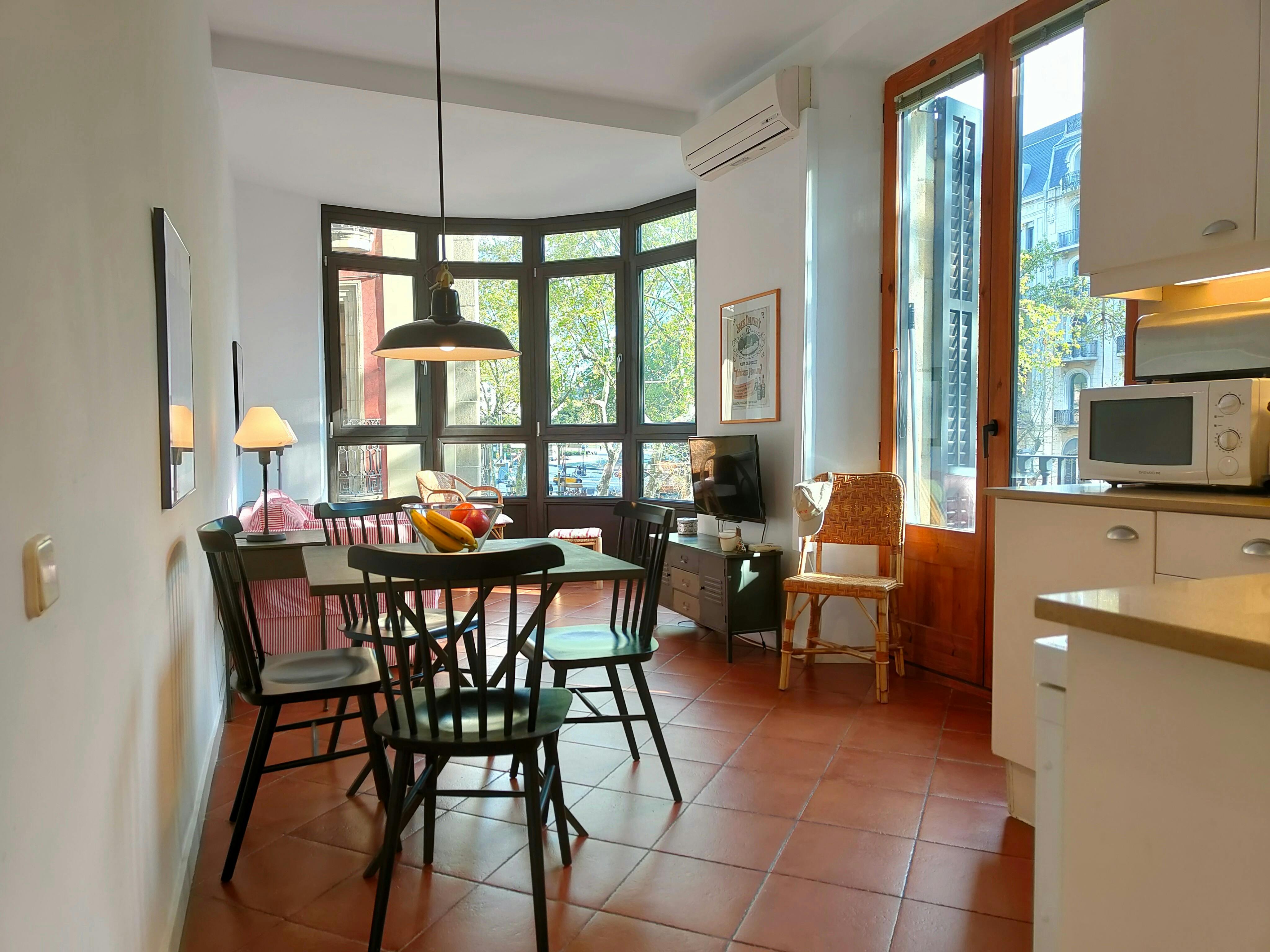 Apartamento luminoso de 1 dormitorio en La Rambla — Estancia mensual. RJ