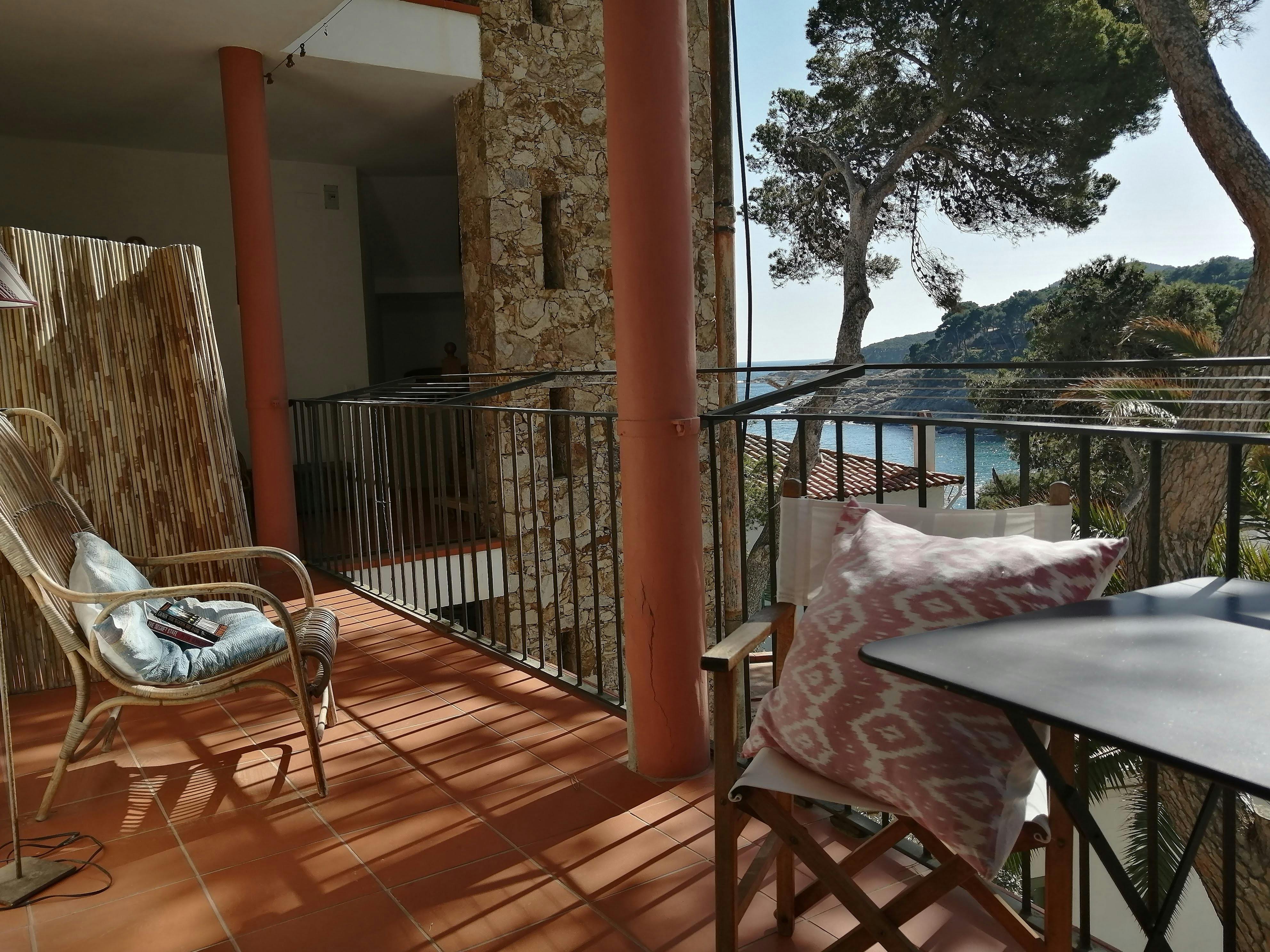 The terrace is a tranquil and relaxing space and offers stunning views of the Mediterranean, perfect for unwinding after a day of exploring the charming town of Tamariu.