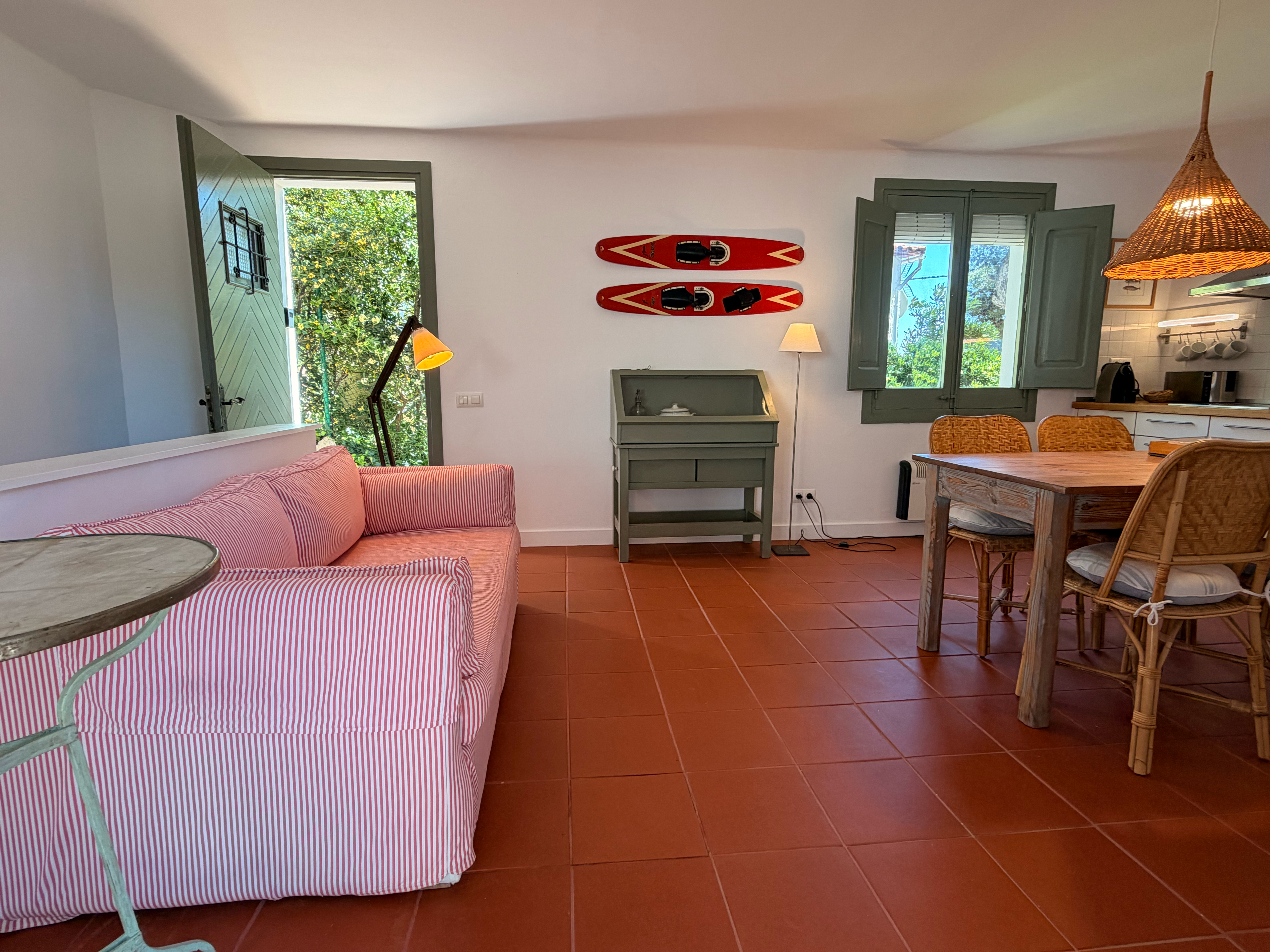 Tamariu 2 – Renovated Duplex w/ garden & sun · wifi · Oasis 50 m from beach