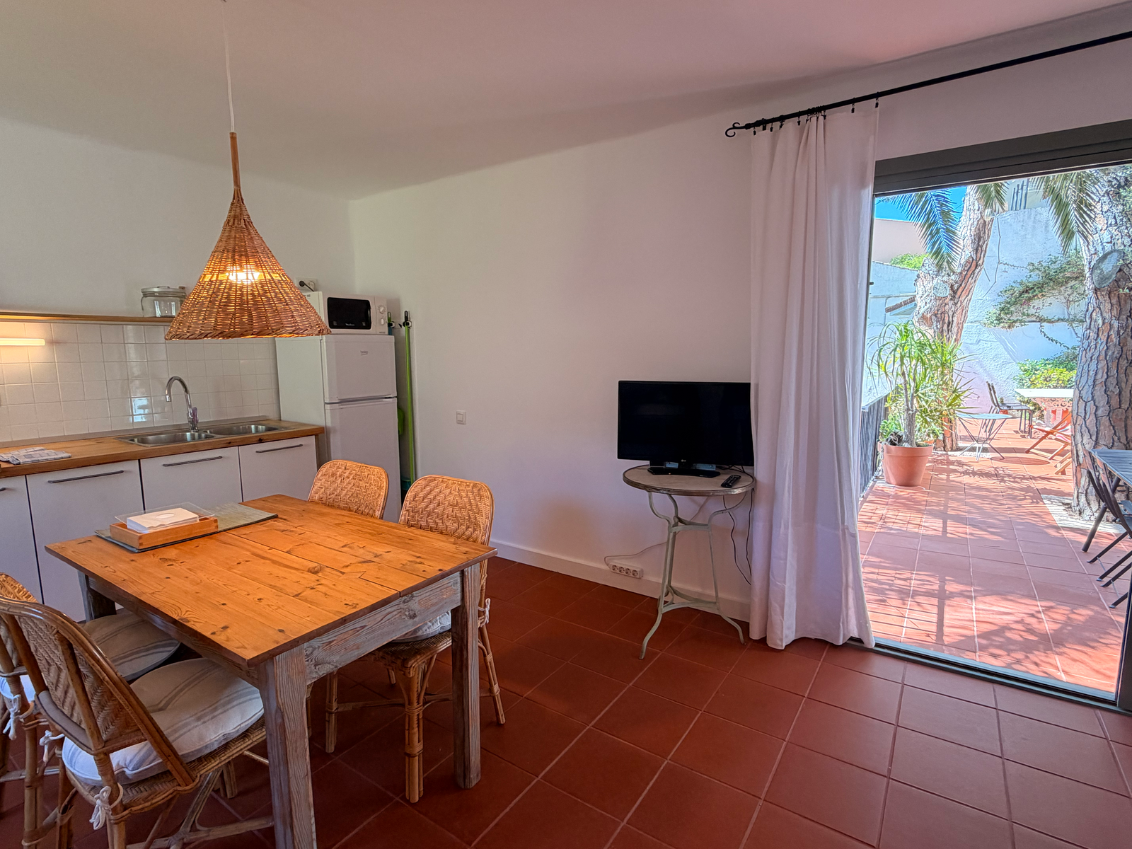 Tamariu 2 – Duplex mit Garten & Sonne · WLAN · Oase 50 m vom Strand