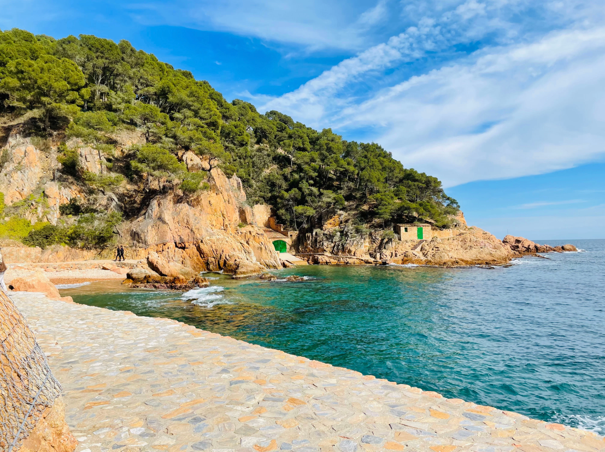 Tamariu 5 · 🌊 Cozy Retreat 50m from Beach w/ private Terrace & common Garden