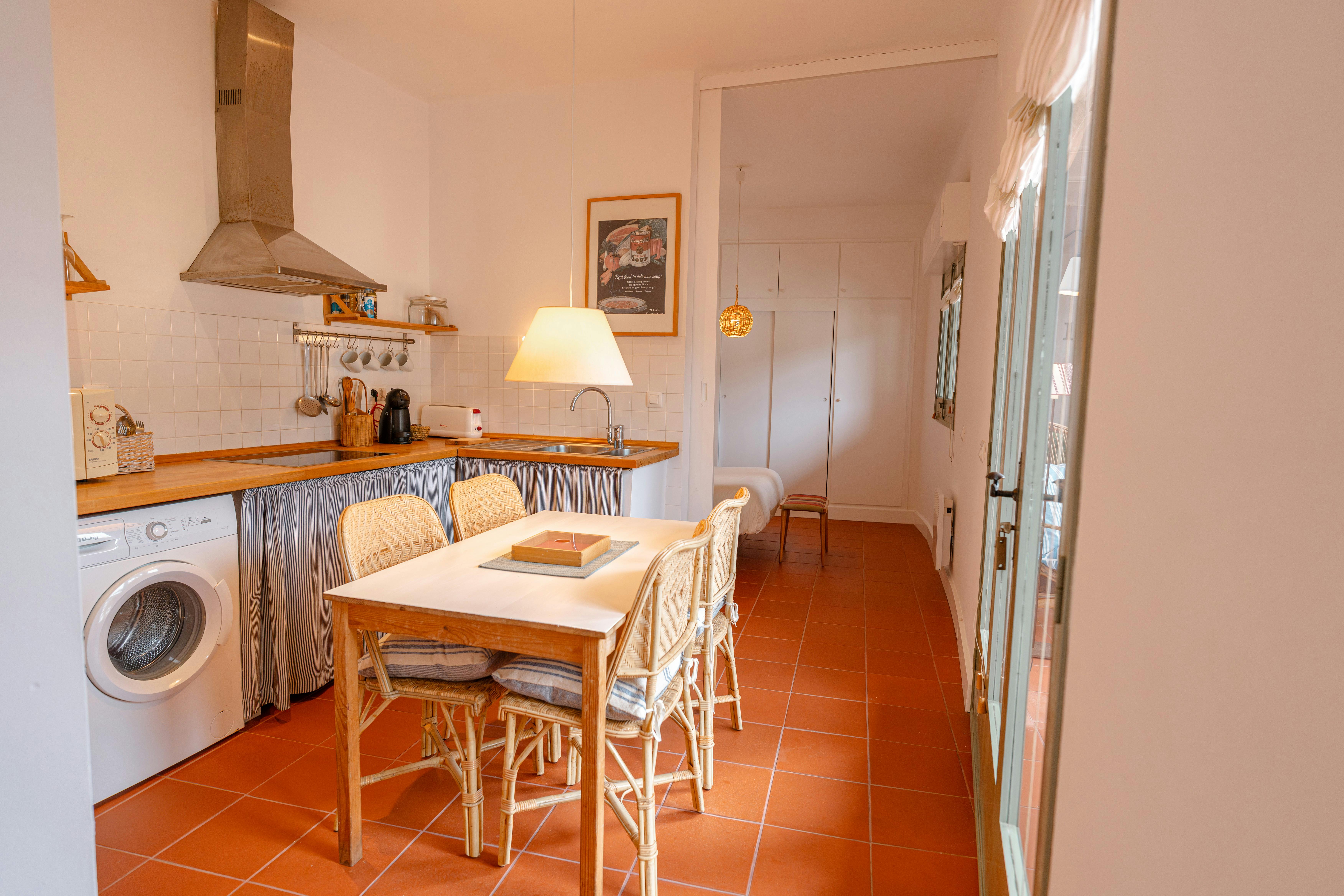 Tamariu 5 · 🌊 Cozy Retreat 50m from Beach w/ private Terrace and common Garden