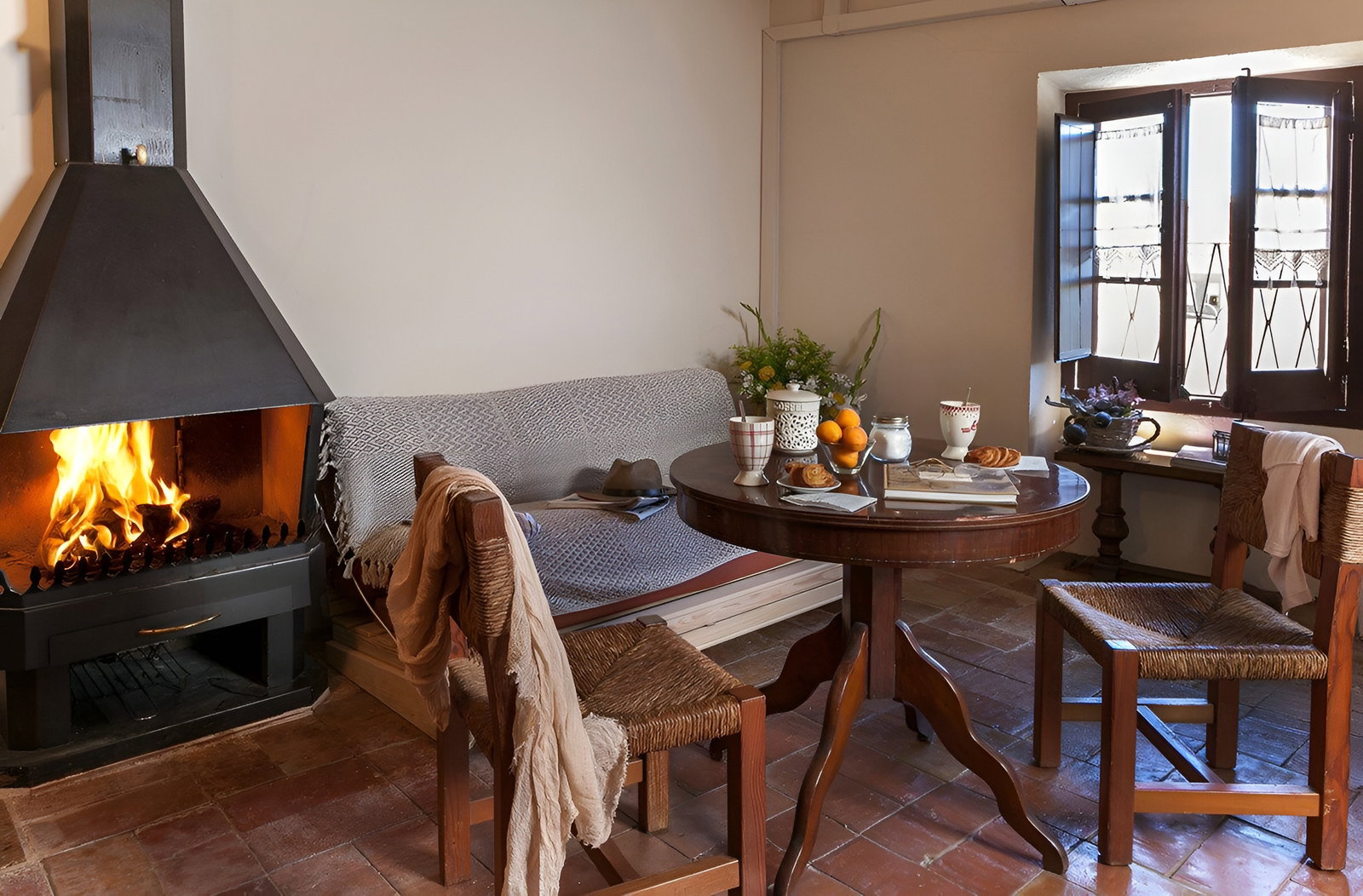 Perfect spot to relax and unwind in the peaceful countryside of L'Empordà , surrounded by nature and calm.