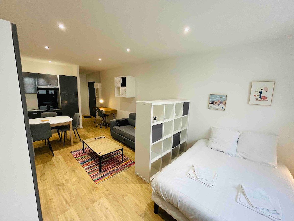 Bedroom image 1