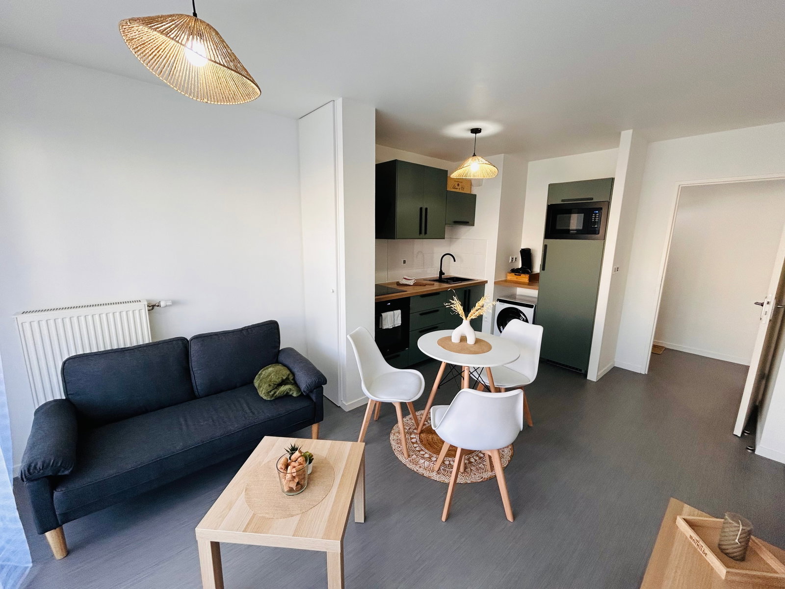 La Suite Bezannes | Parking | Balcon