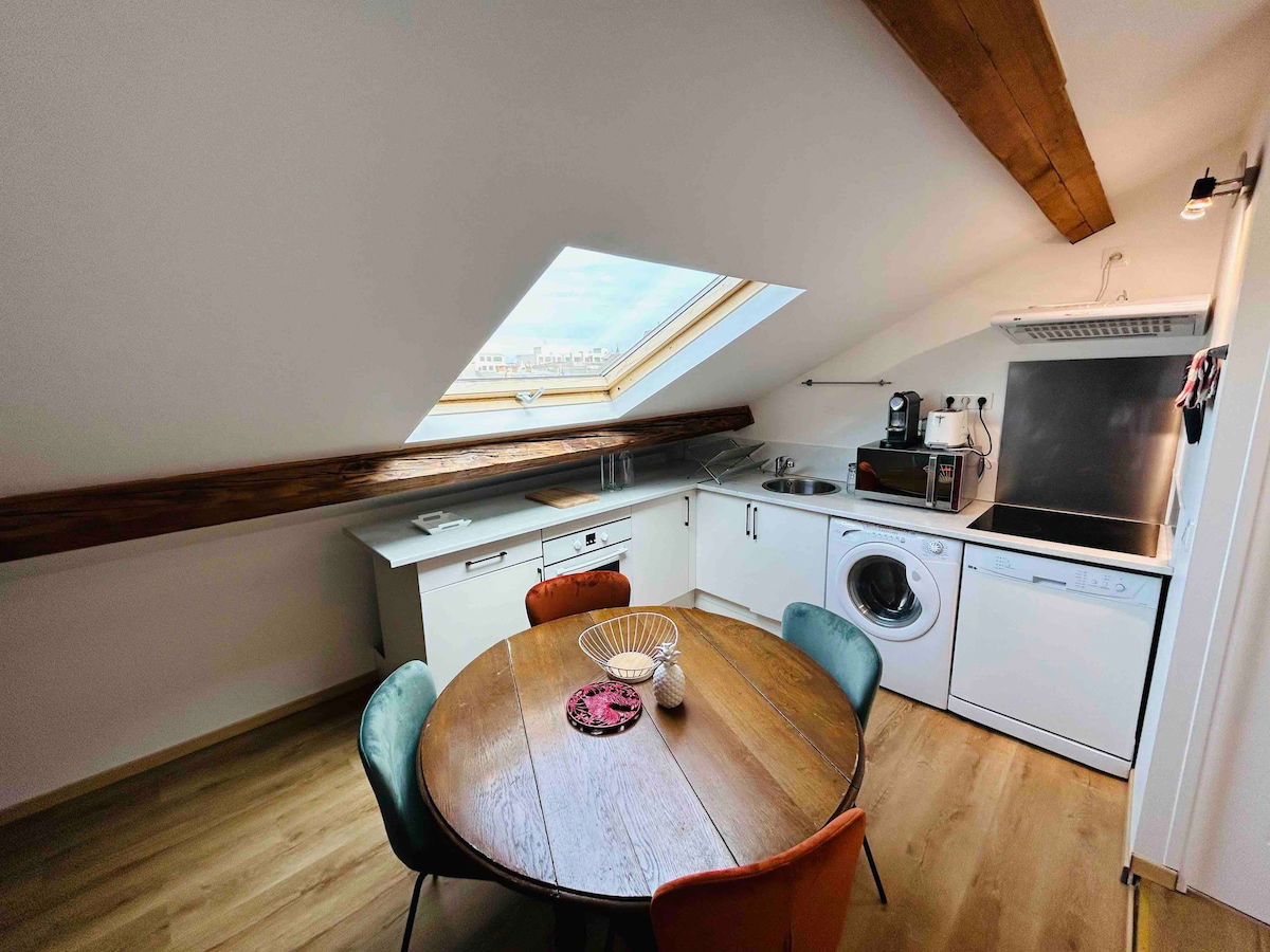 Full kitchen image 1