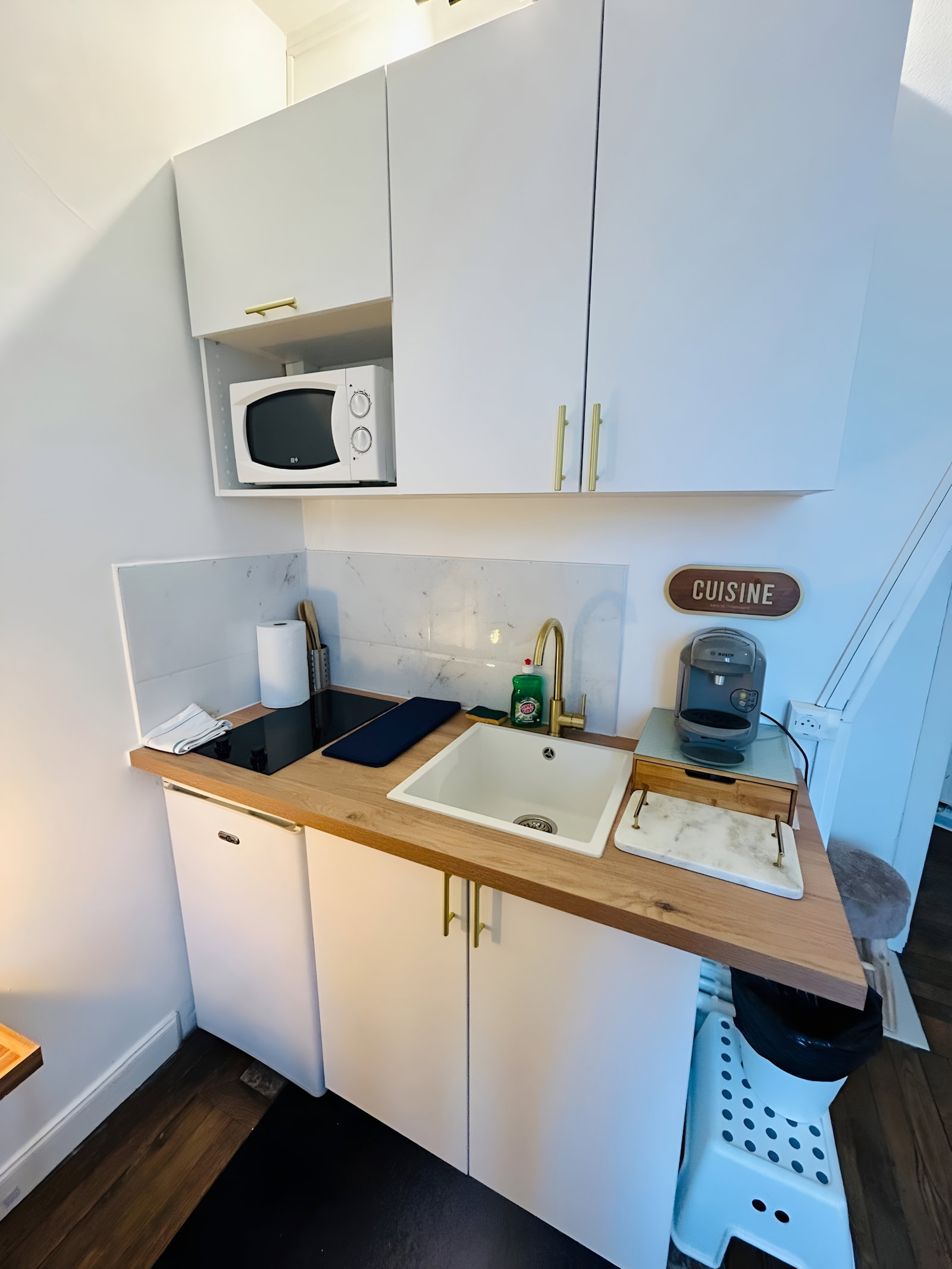 Full kitchen image 1