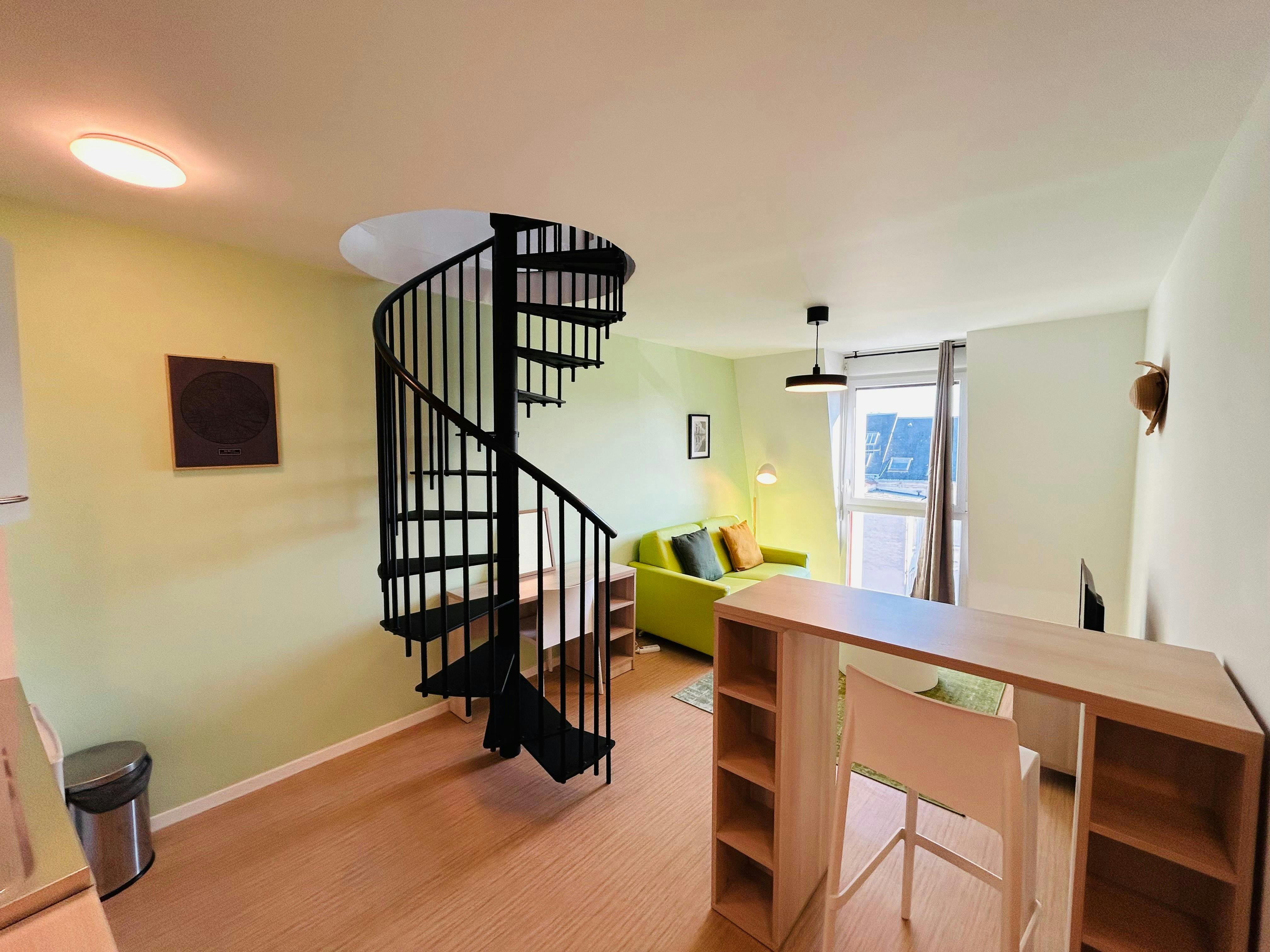 We Live In R - Duplex 504