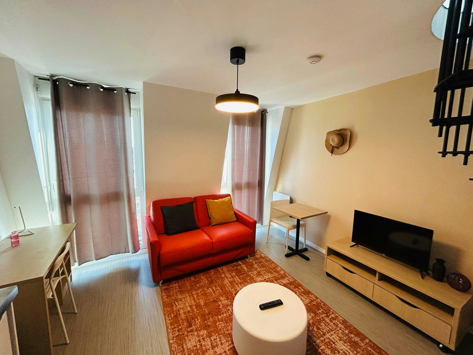 We Live in R - Duplex 501 - Cathédrale