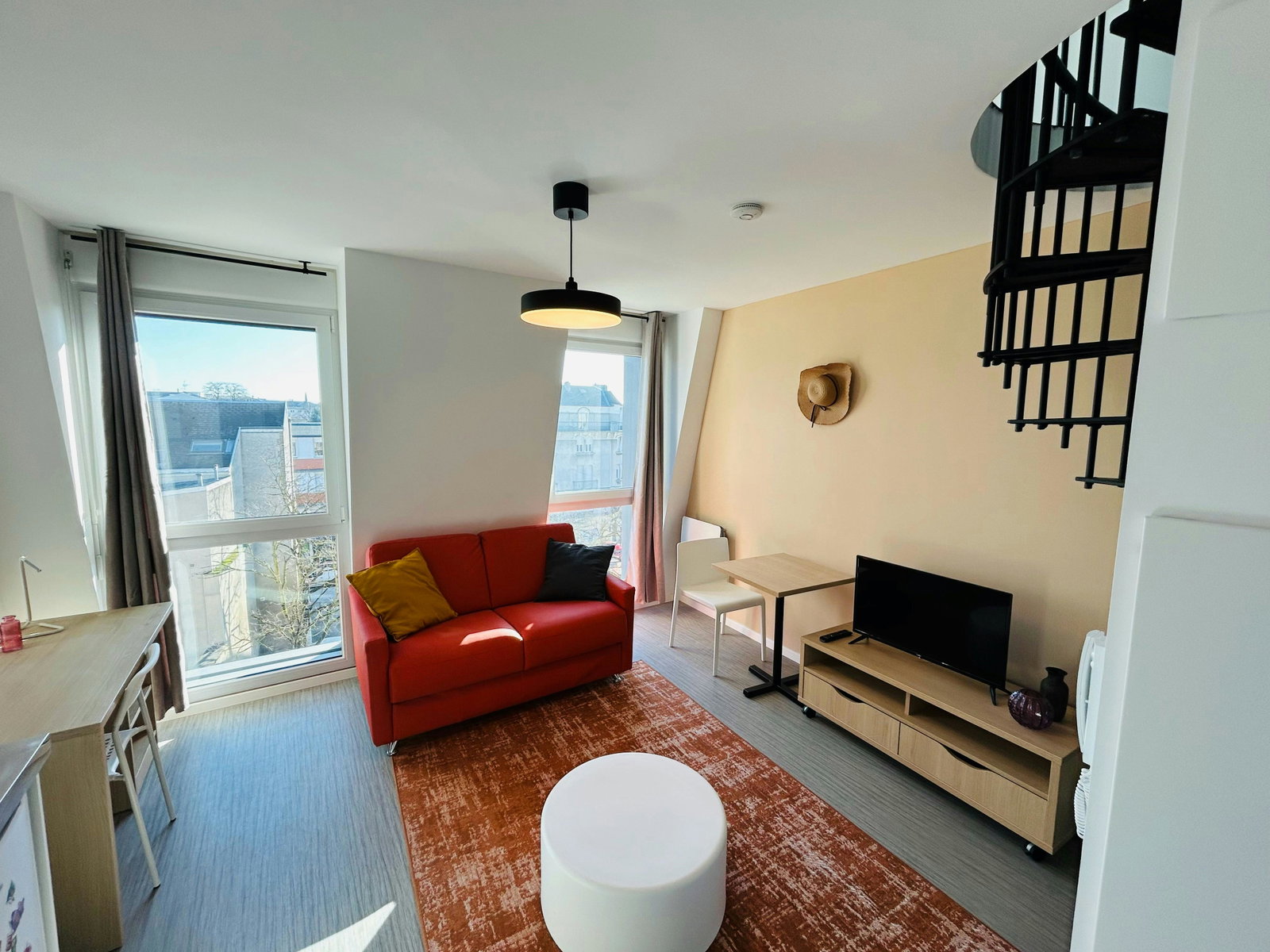 We Live in R - Duplex 501 - Cathédrale