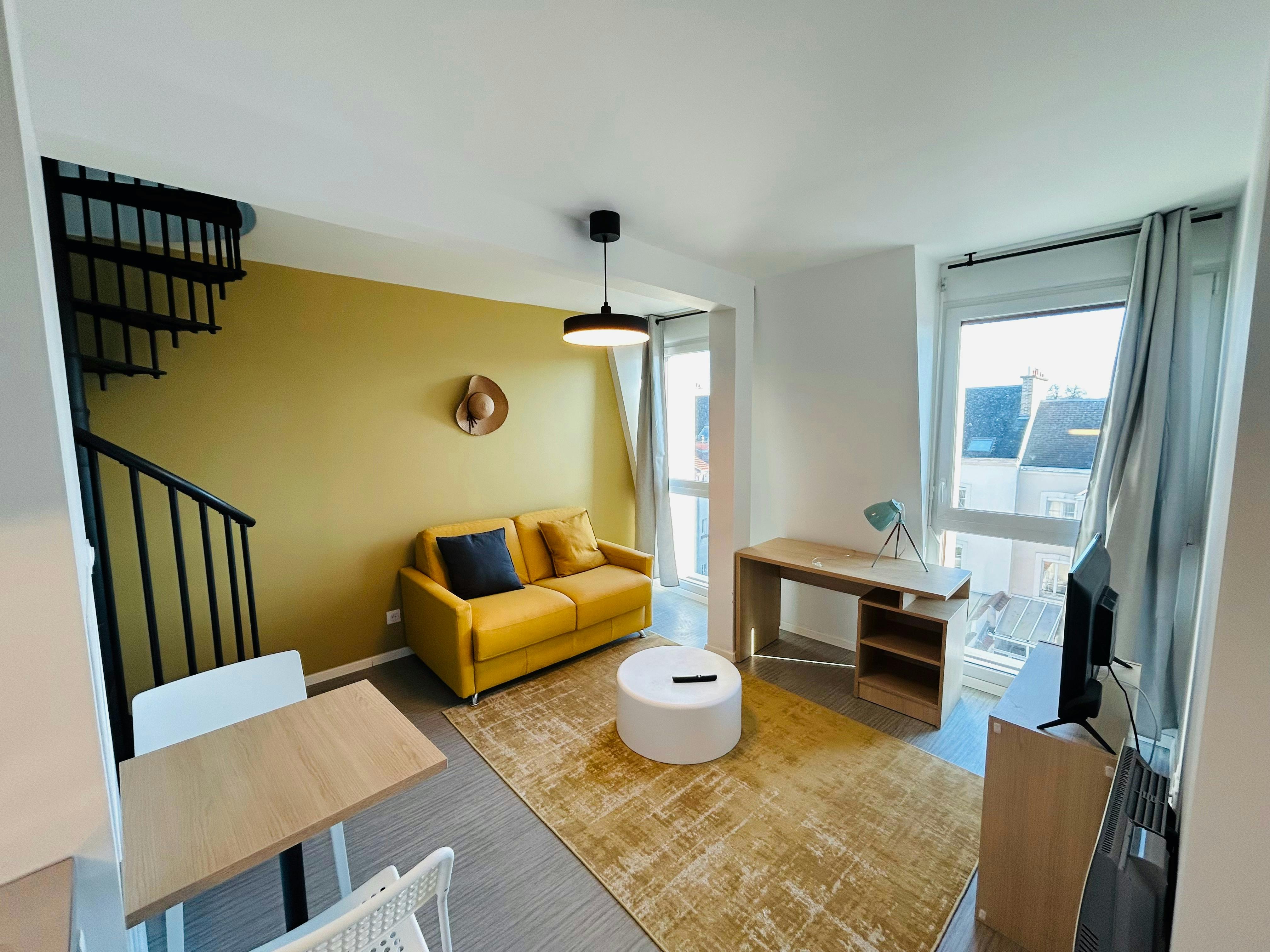 We Live In R - Duplex 503