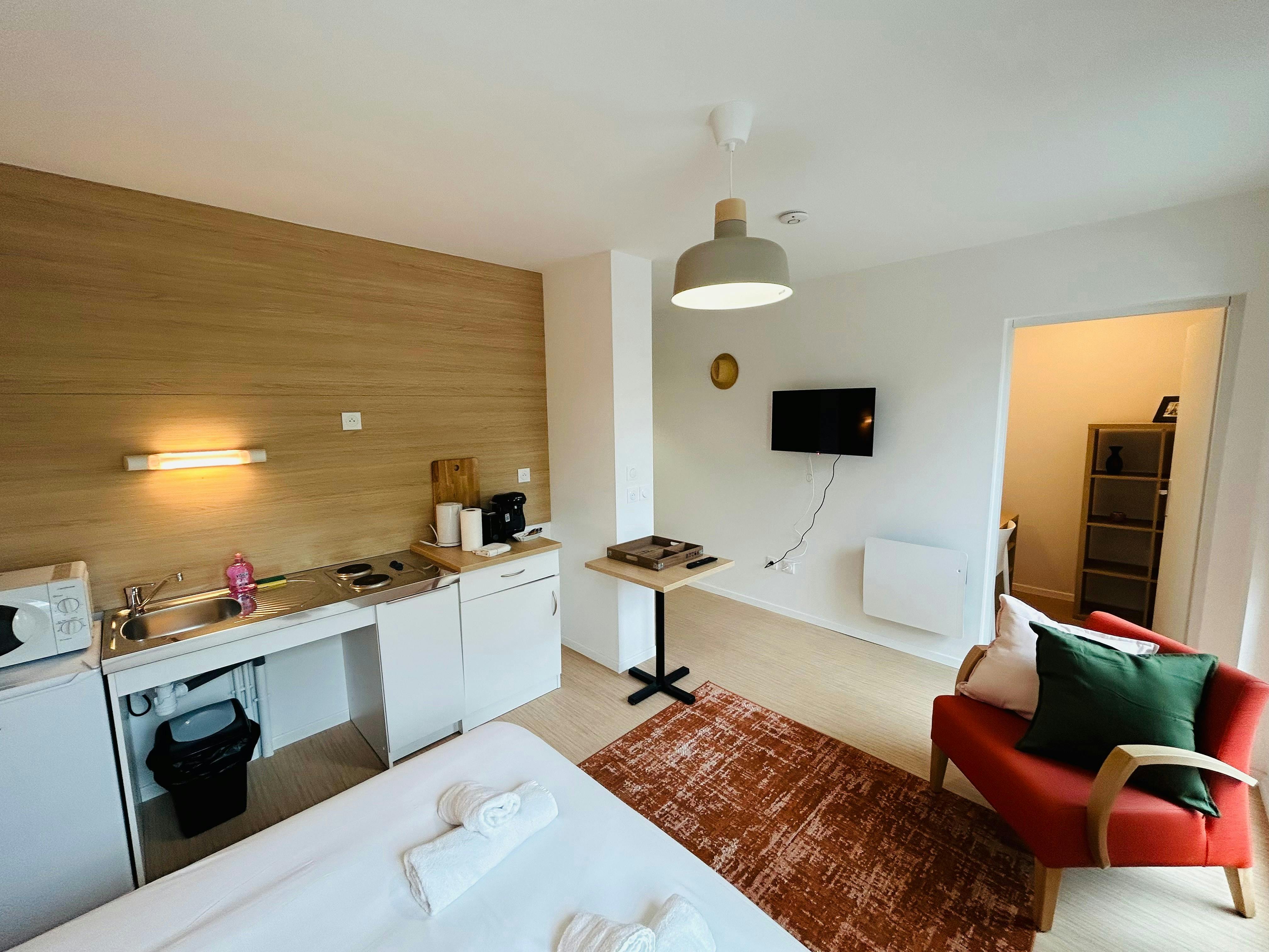 We Live In R - Suite 103