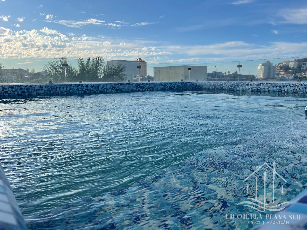 Luxe Modern-5 Star Area-Walk 2 Beach-Pool-BBQ-View-King Bed