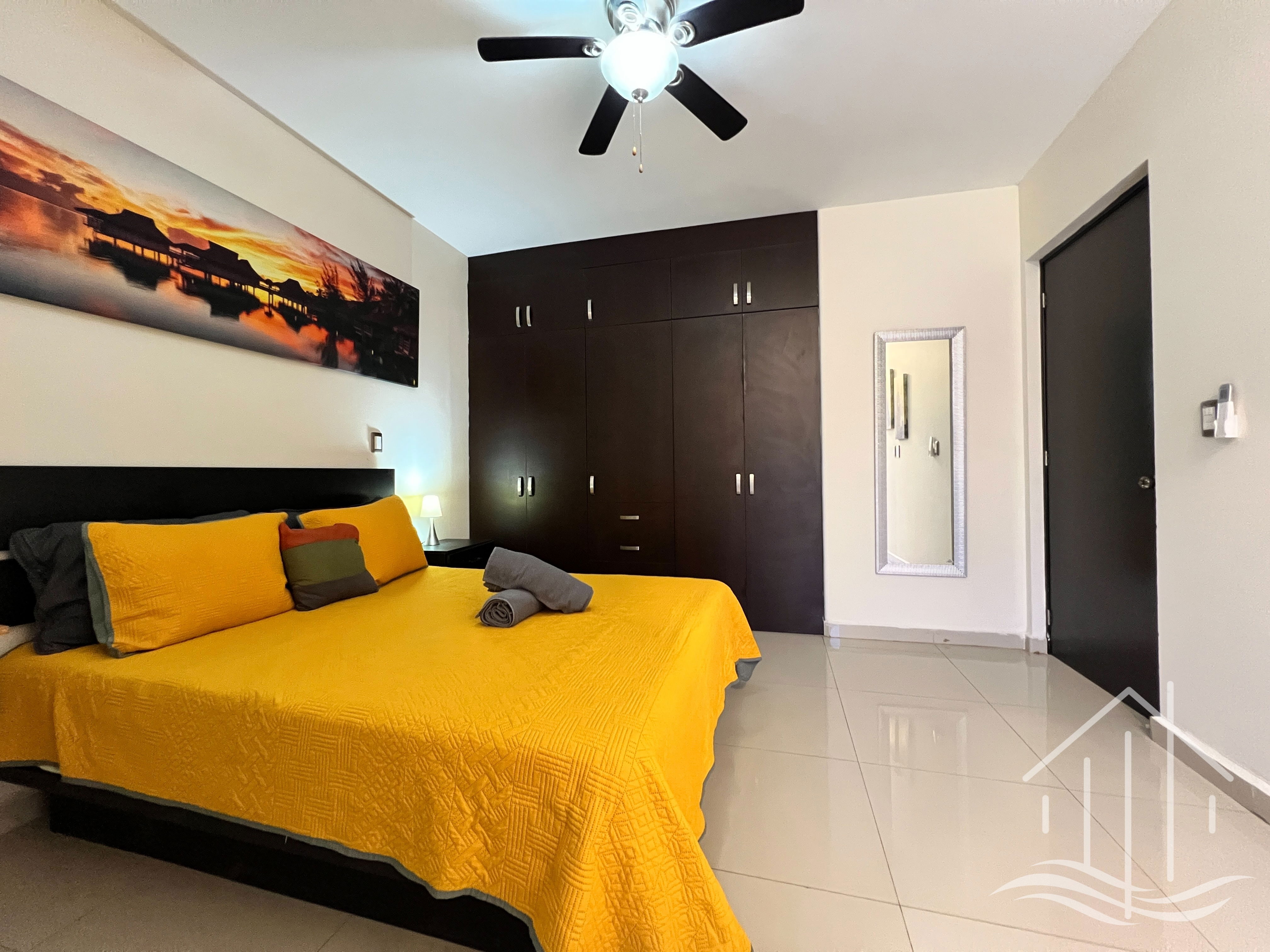 Promo!-2BR-Sleeps 8-Luxe Dept-1 Min Walk to Beach