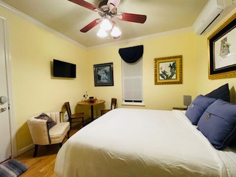 Bedroom image 2
