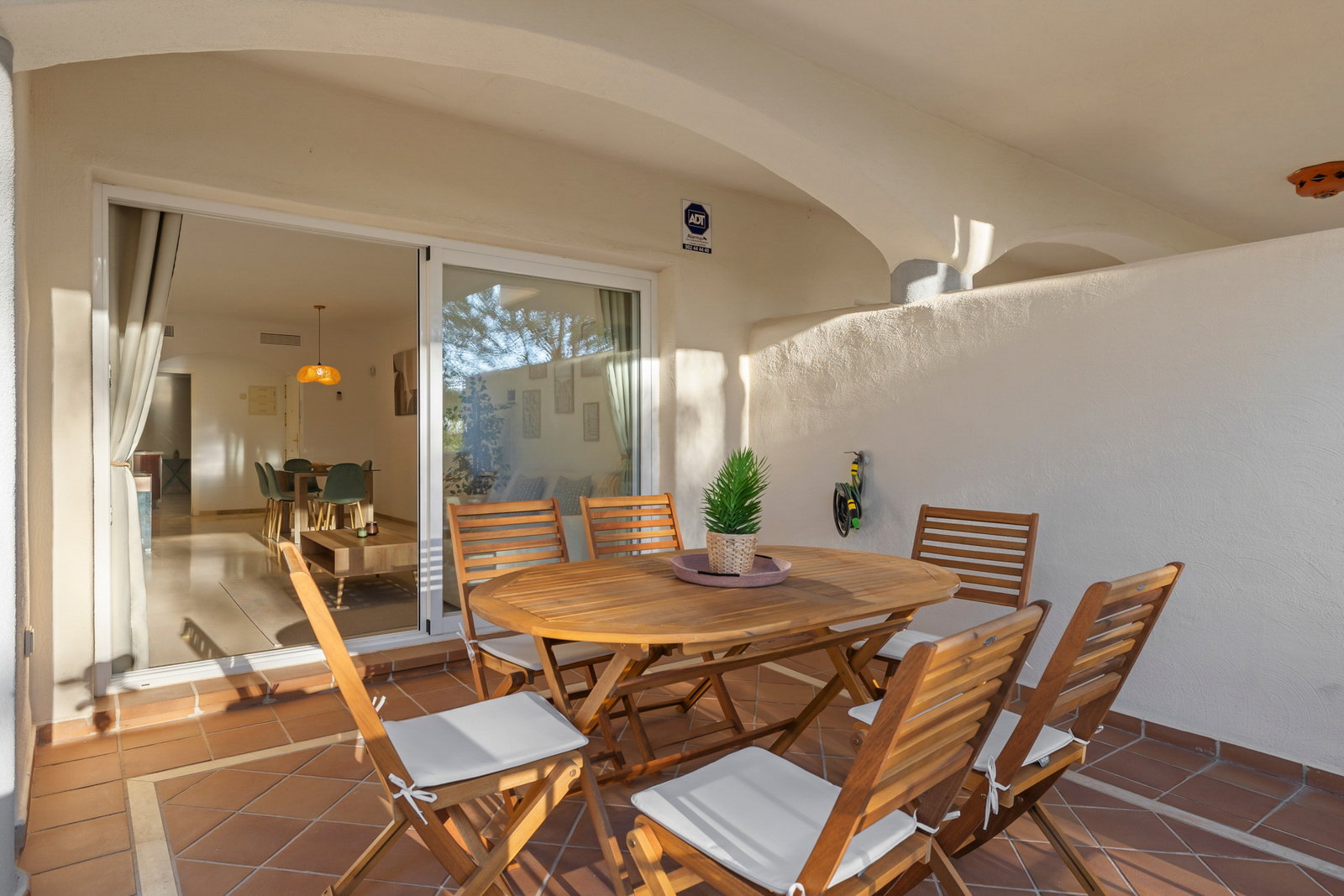 Espacioso y luminoso apartamento en Elviria, ideal para vacaciones familiares