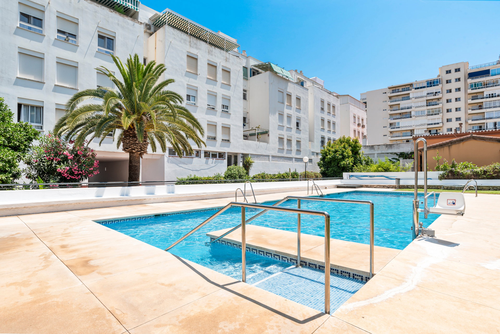 Apartamento con 2 terrazas a solo unos pasos de la playa de La Carihuela