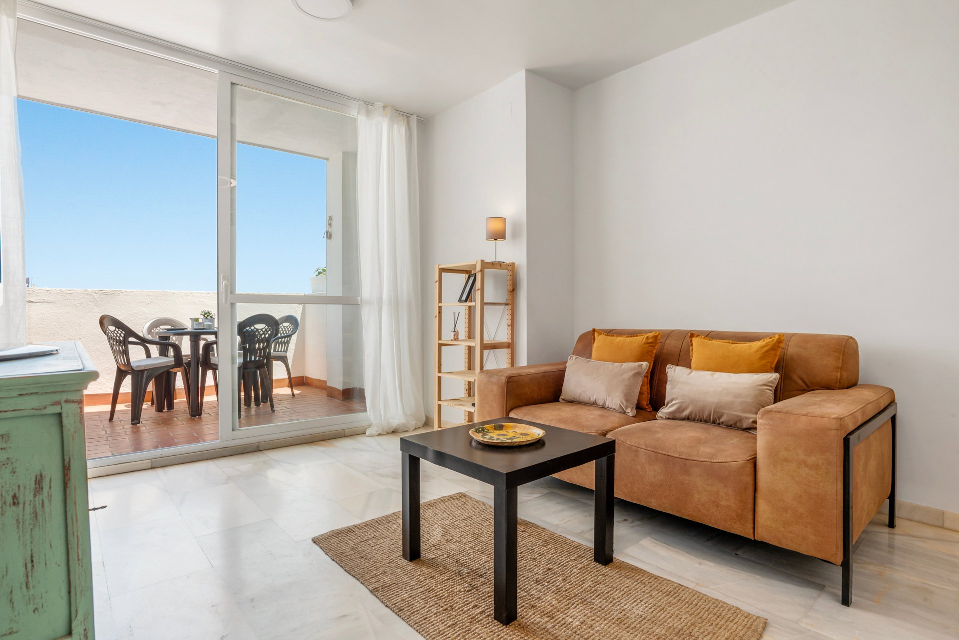 Apartamento con 2 terrazas a solo unos pasos de la playa de La Carihuela