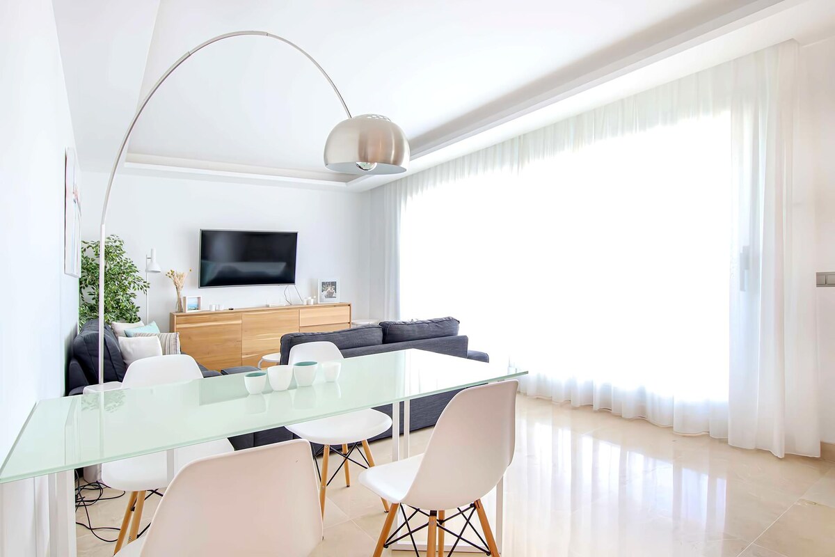 Dining area image 2