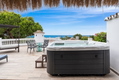 Luxury Villa with Sea Views, Private Pool & Rooftop Jacuzzi
