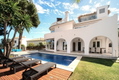Luxury Villa with Sea Views, Private Pool & Rooftop Jacuzzi