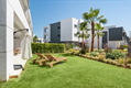 Moderno Oasis con Jardín y Piscinas en Vanian
