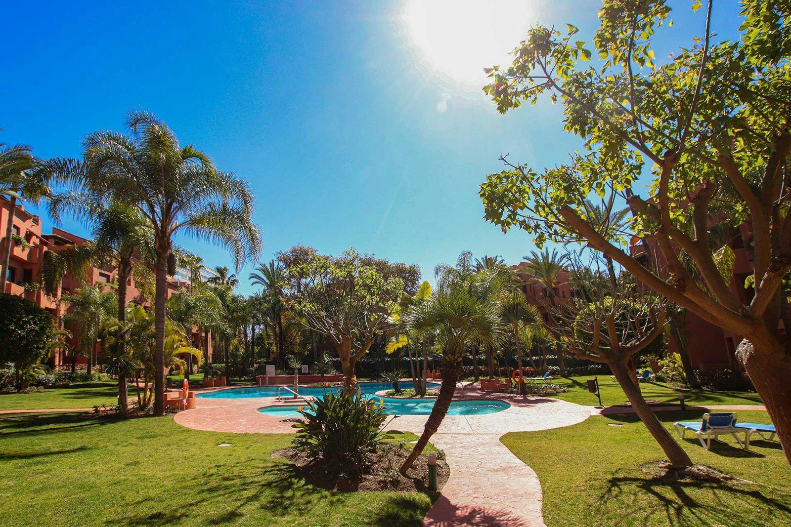 Spacious 4-Bedroom Apartment in a Luxurious Urbanization - Alicate Beach