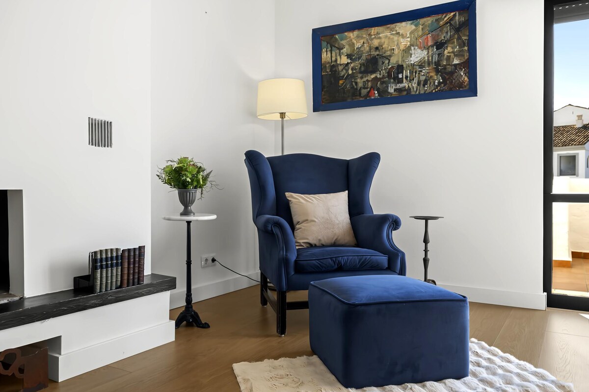 Living room image 2