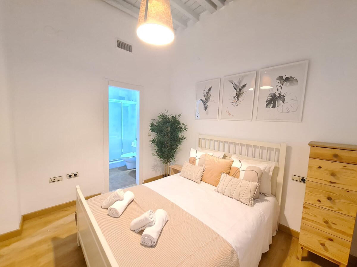 Bedroom image 1