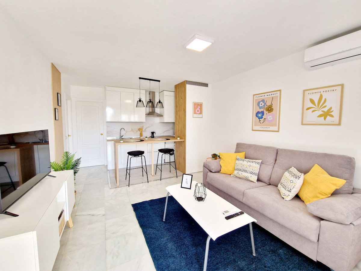 Living room image 1