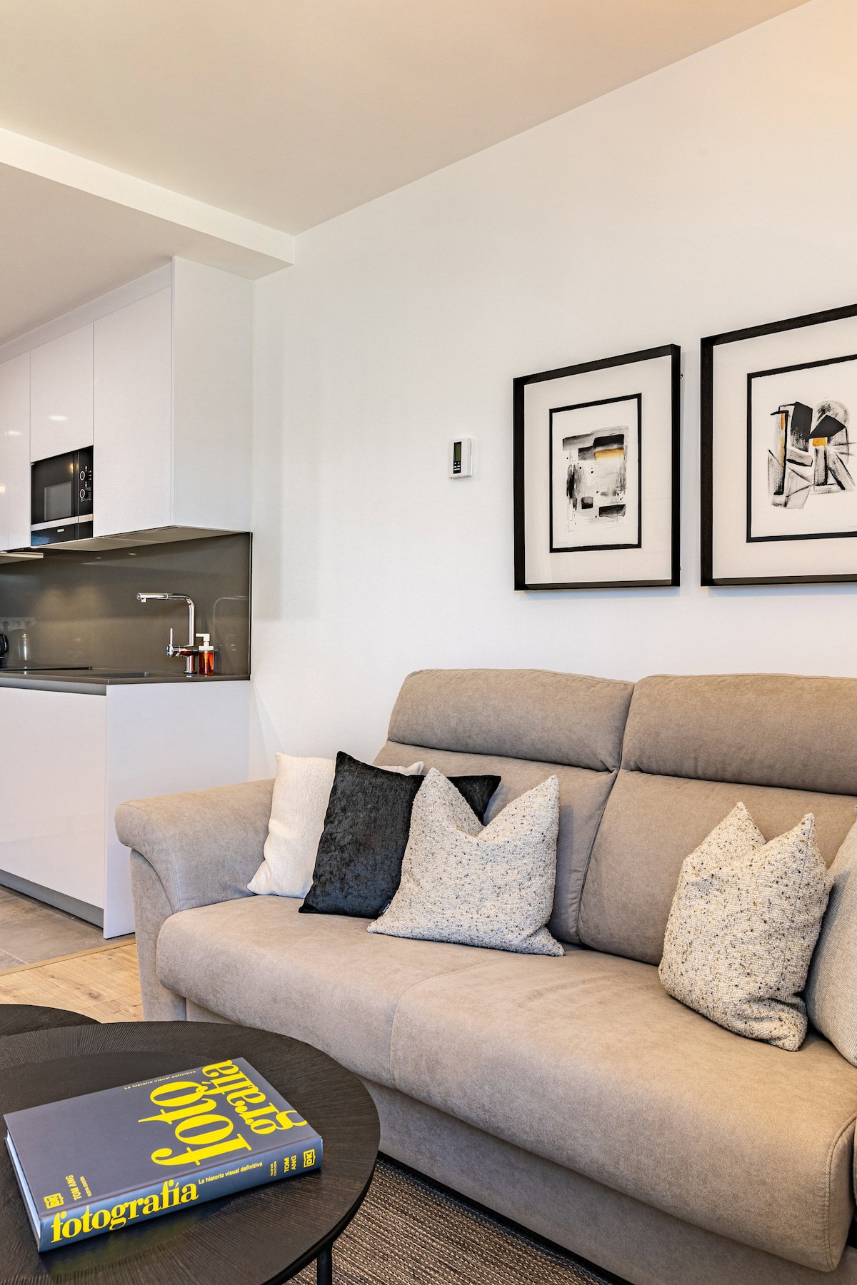 Living room image 2