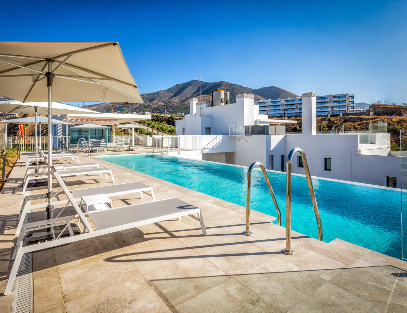 Luxury Higuerón: Spa & Piscina, a pasos del tren y la playa