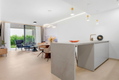 Elegante apartamento de 2 dormitorios con jardín privado y jacuzzi en Higuerón