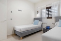 Elegante apartamento de 2 dormitorios con jardín privado y jacuzzi en Higuerón