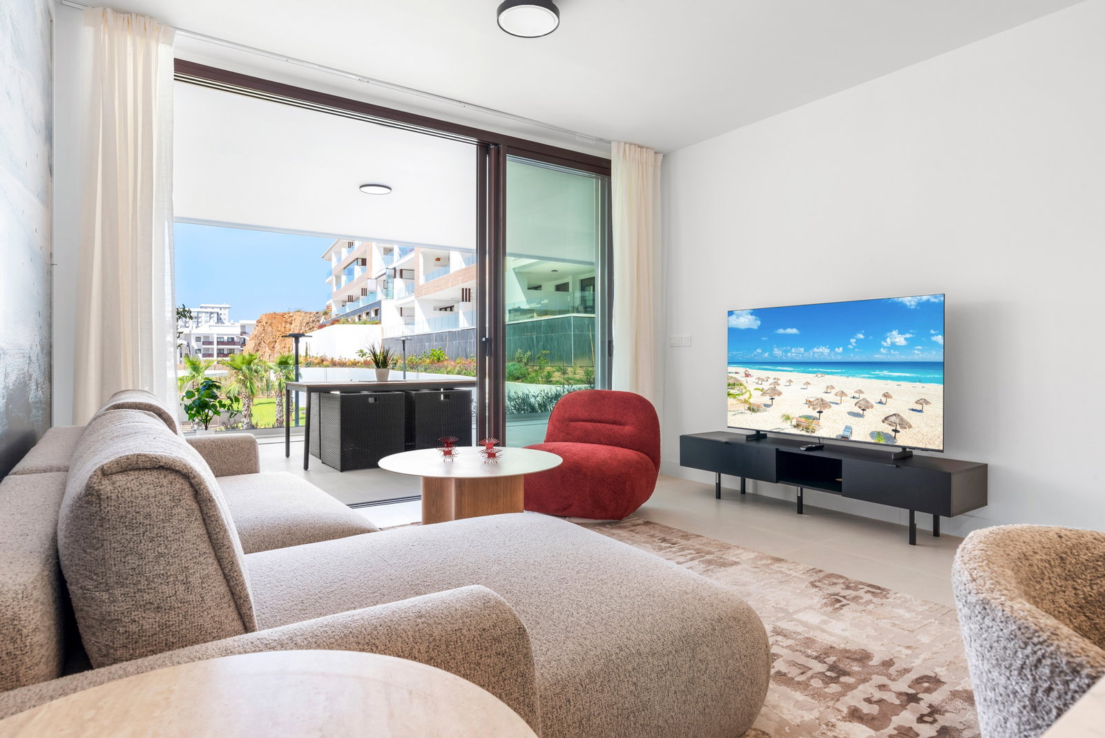 Elegante apartamento de 2 dormitorios con amplia terraza en Higuerón