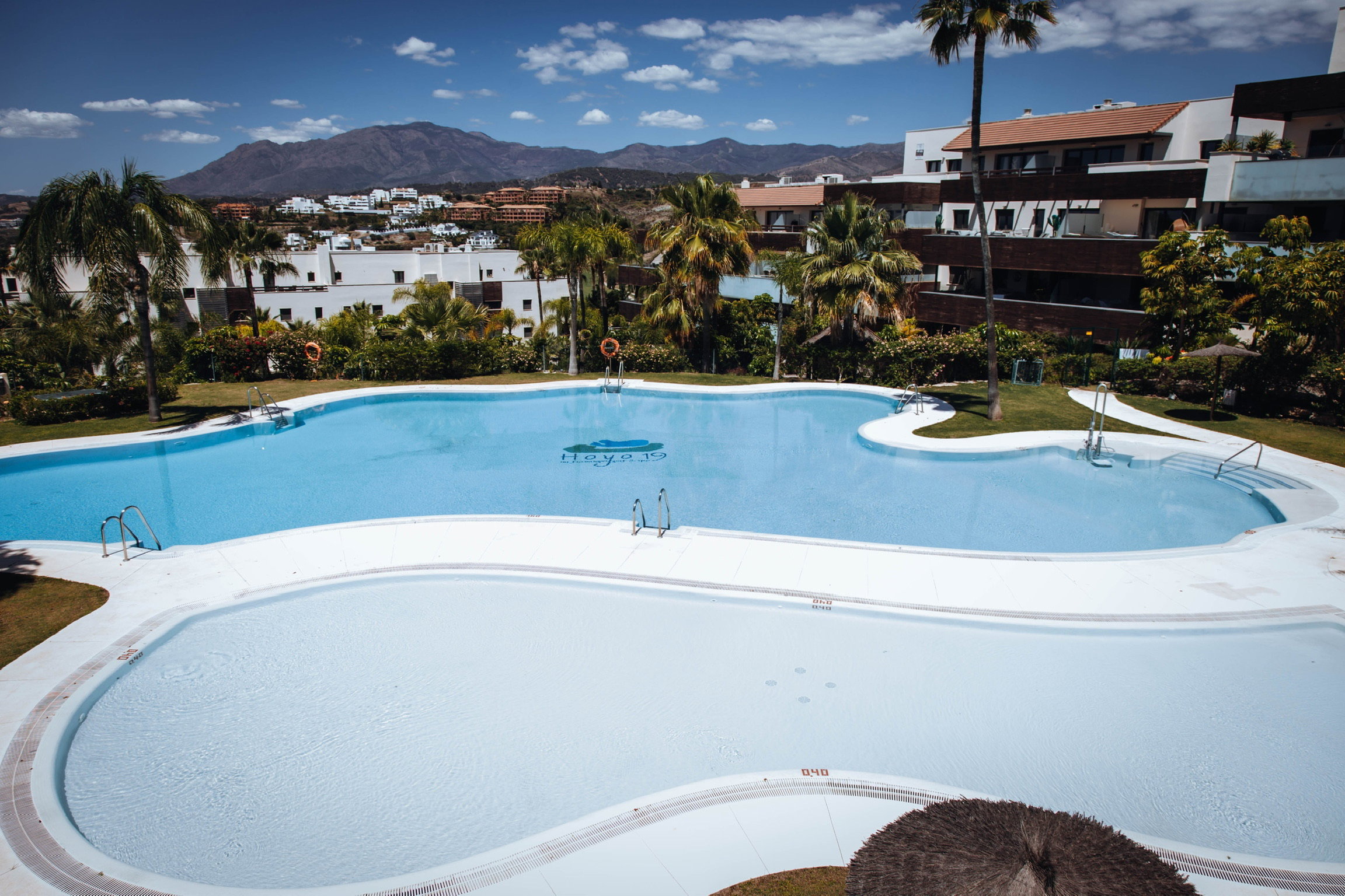 5-Star Resort Apartment with Scenic Views