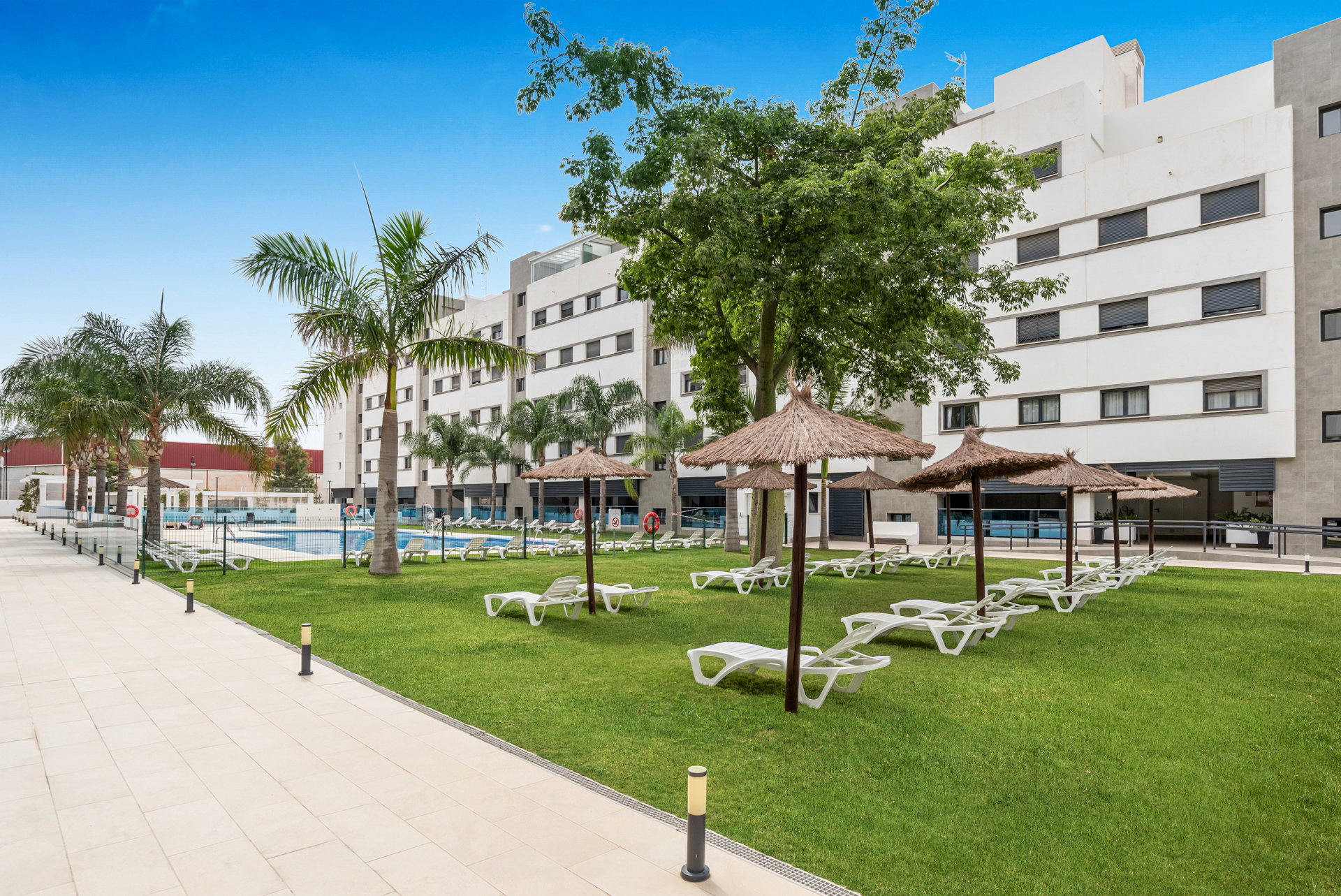 Moderno apartamento de 2 dormitorios con gran terraza, piscina y gimnasio