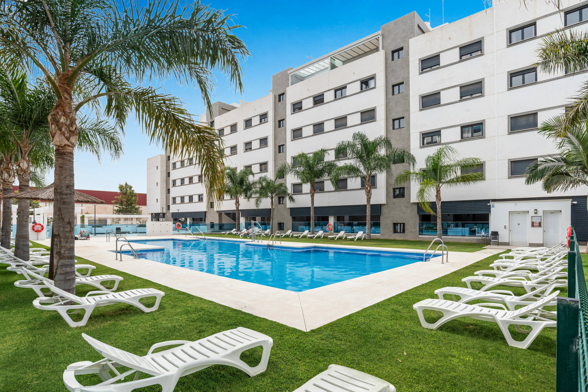 Moderno apartamento de 2 dormitorios con gran terraza, piscina y gimnasio