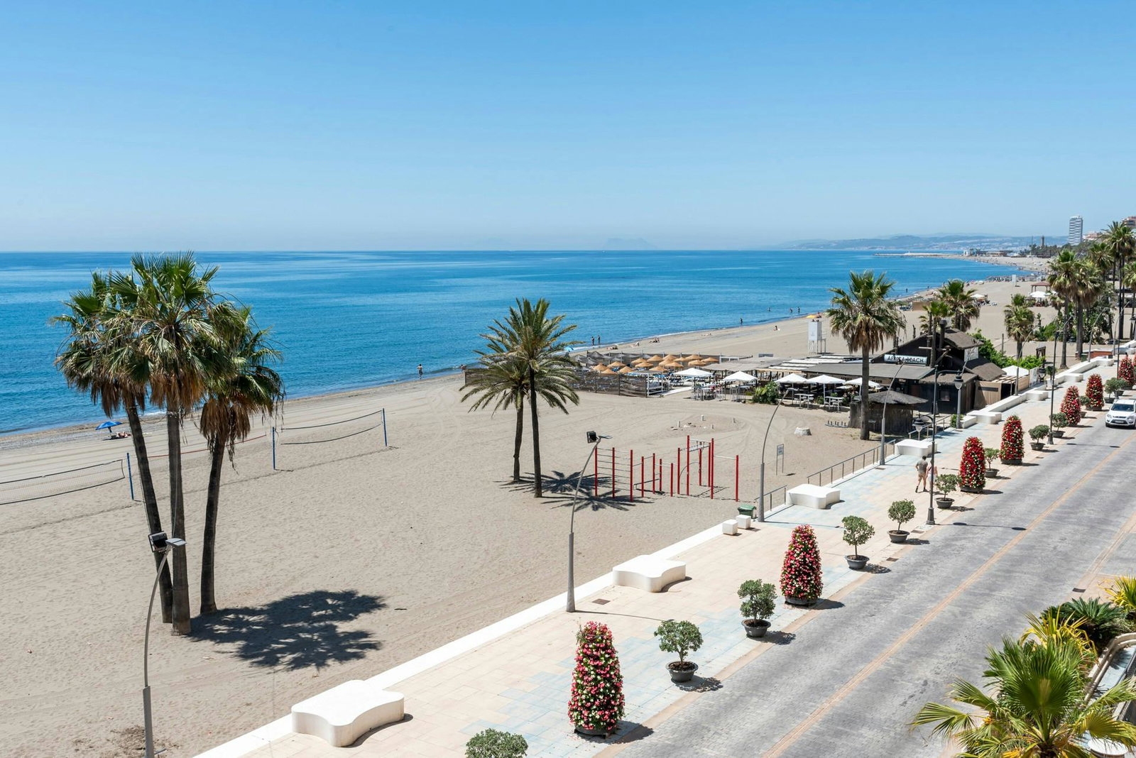 Encantador apartamento en primera línea de mar en Estepona