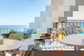 Encantador apartamento en primera línea de mar en Estepona