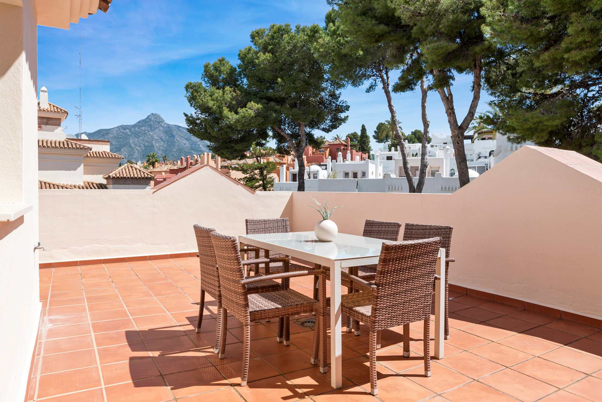 Luxury Escape Between Golf, Sun & Nature | Marbella