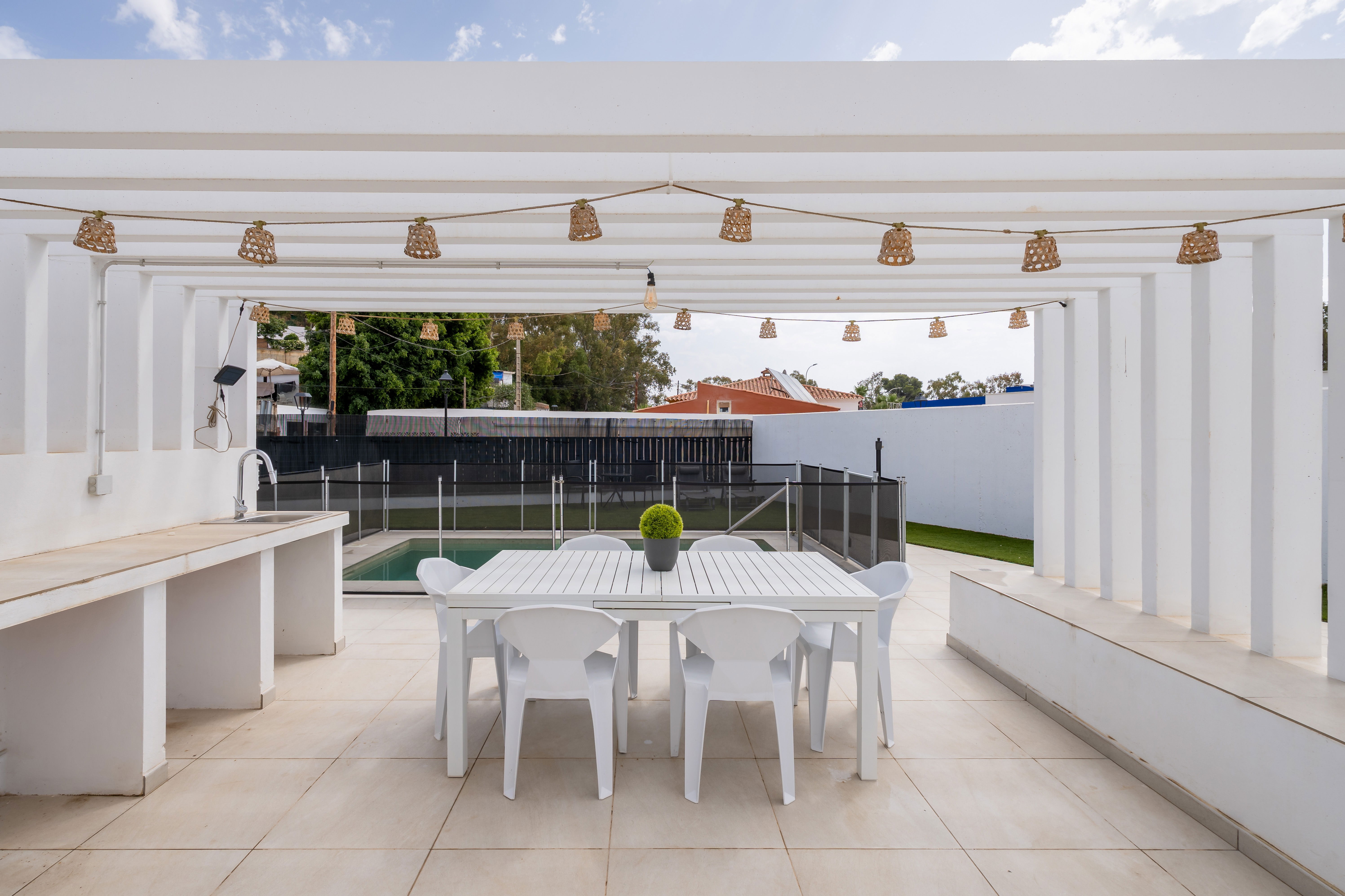 🌴 Disfruta del sol y la tranquilidad en tu propio oasis privado