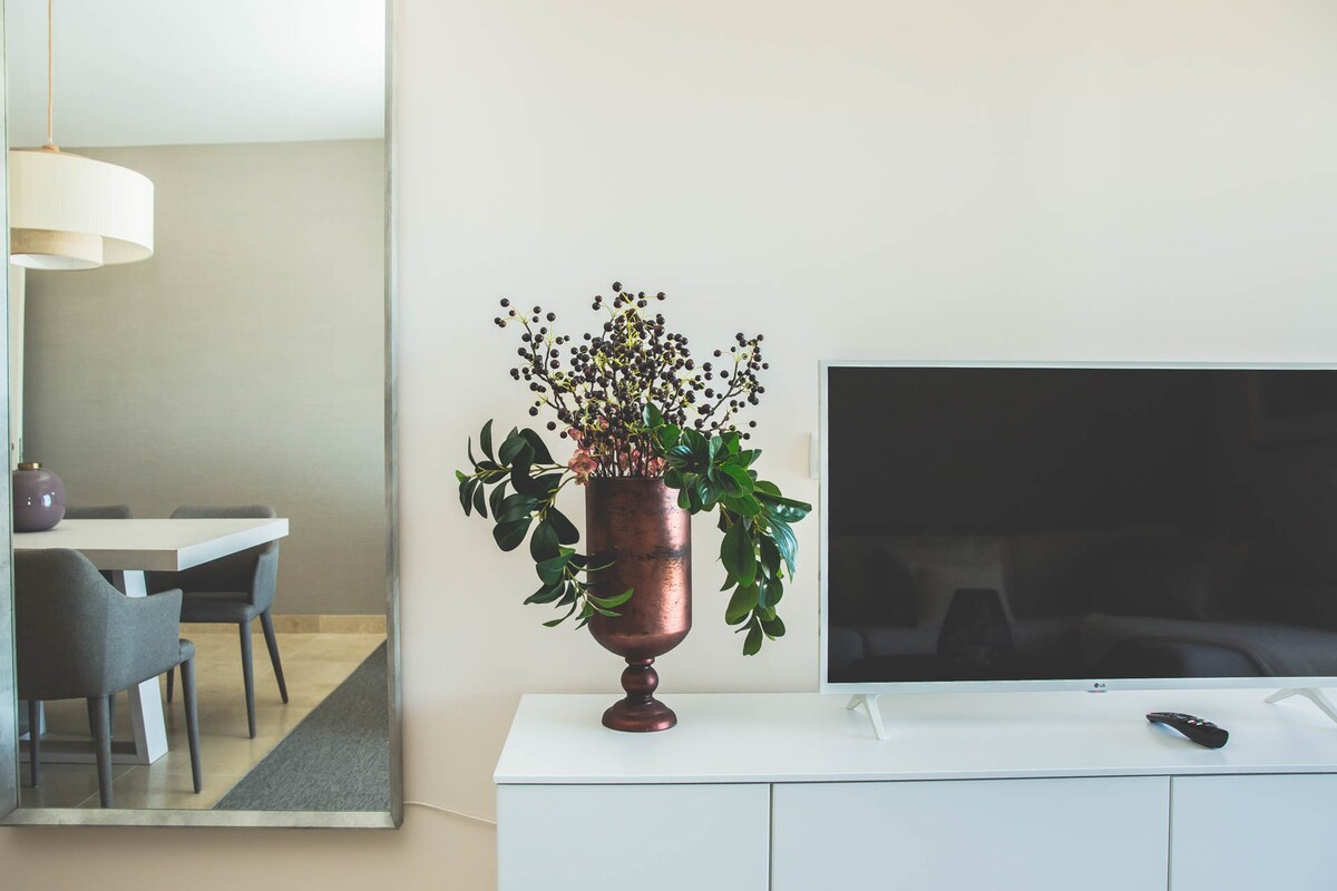 Living room image 3