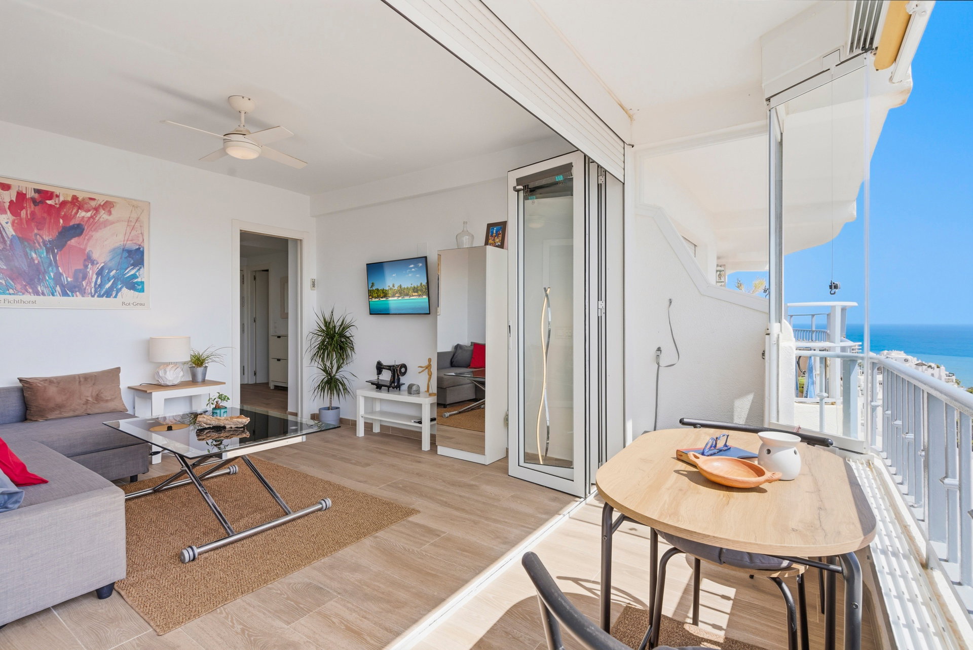 Bright, comfortable, modern apartment with spectacular sea views Torremolinos