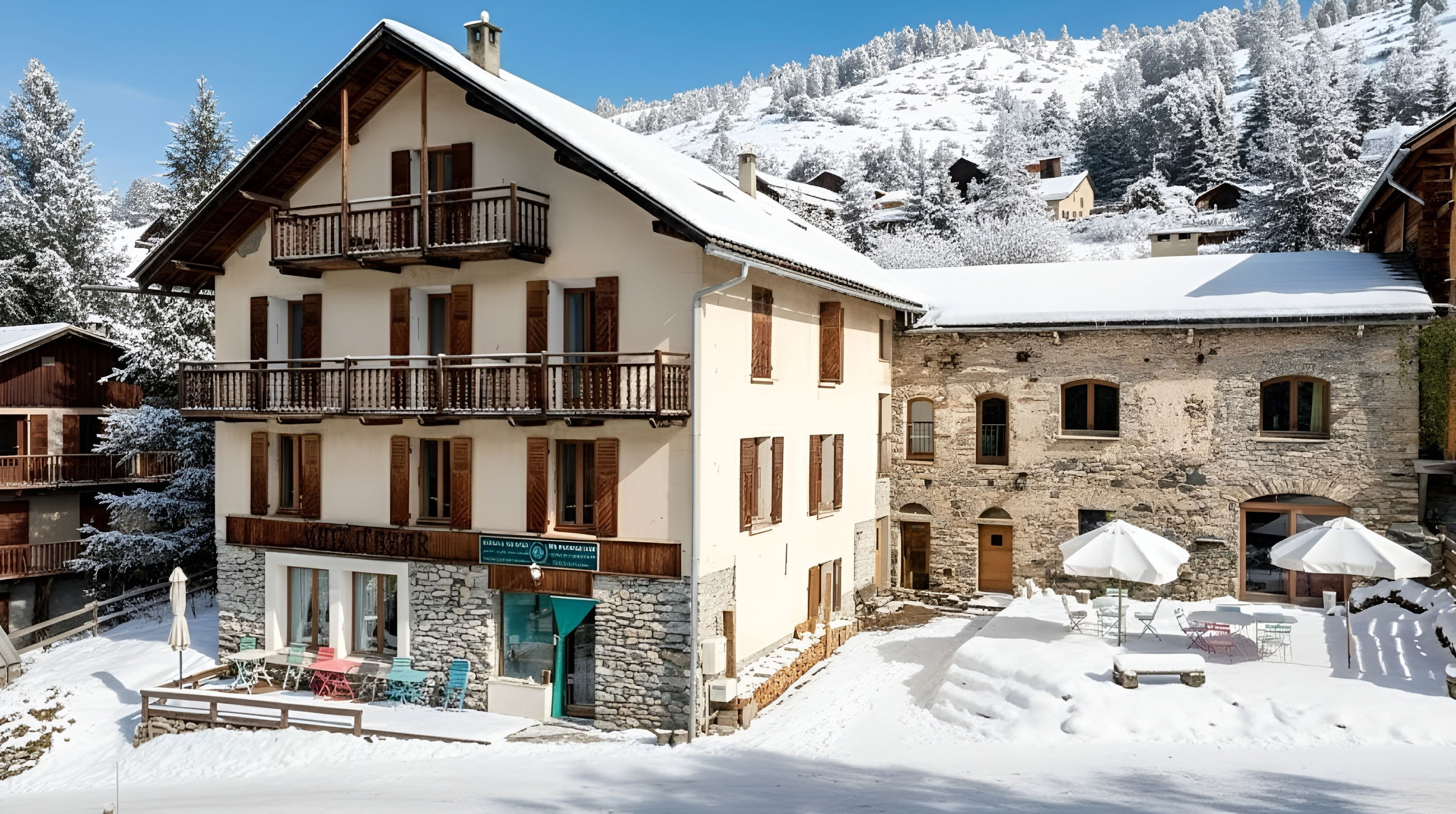 CASA-Les Mille Cols chalet 40 pers