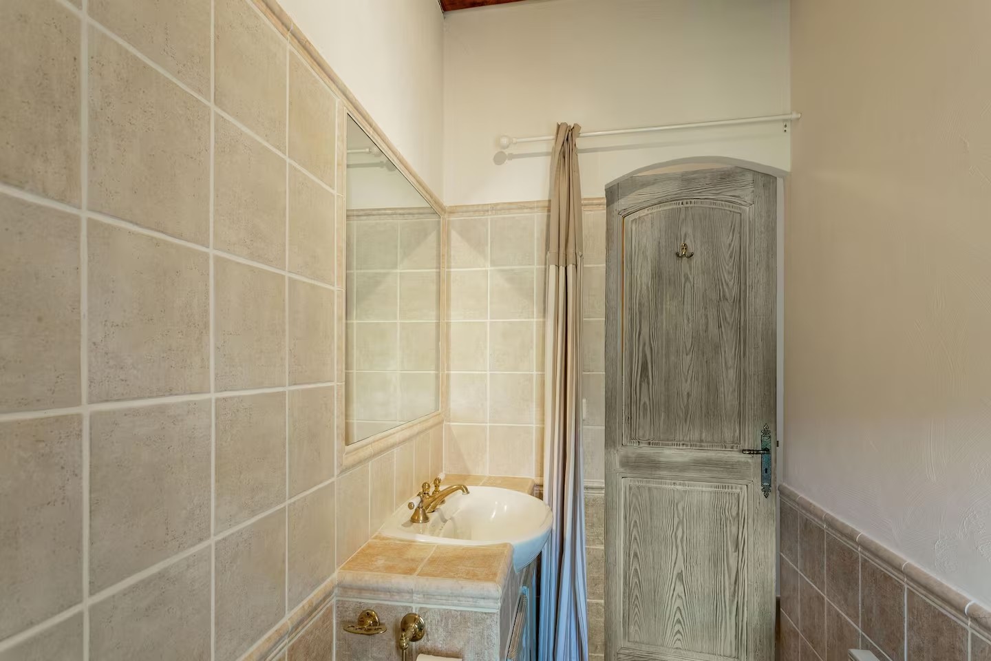 CASA-Bouchra Luxe Appartement in Prachtig Kasteel