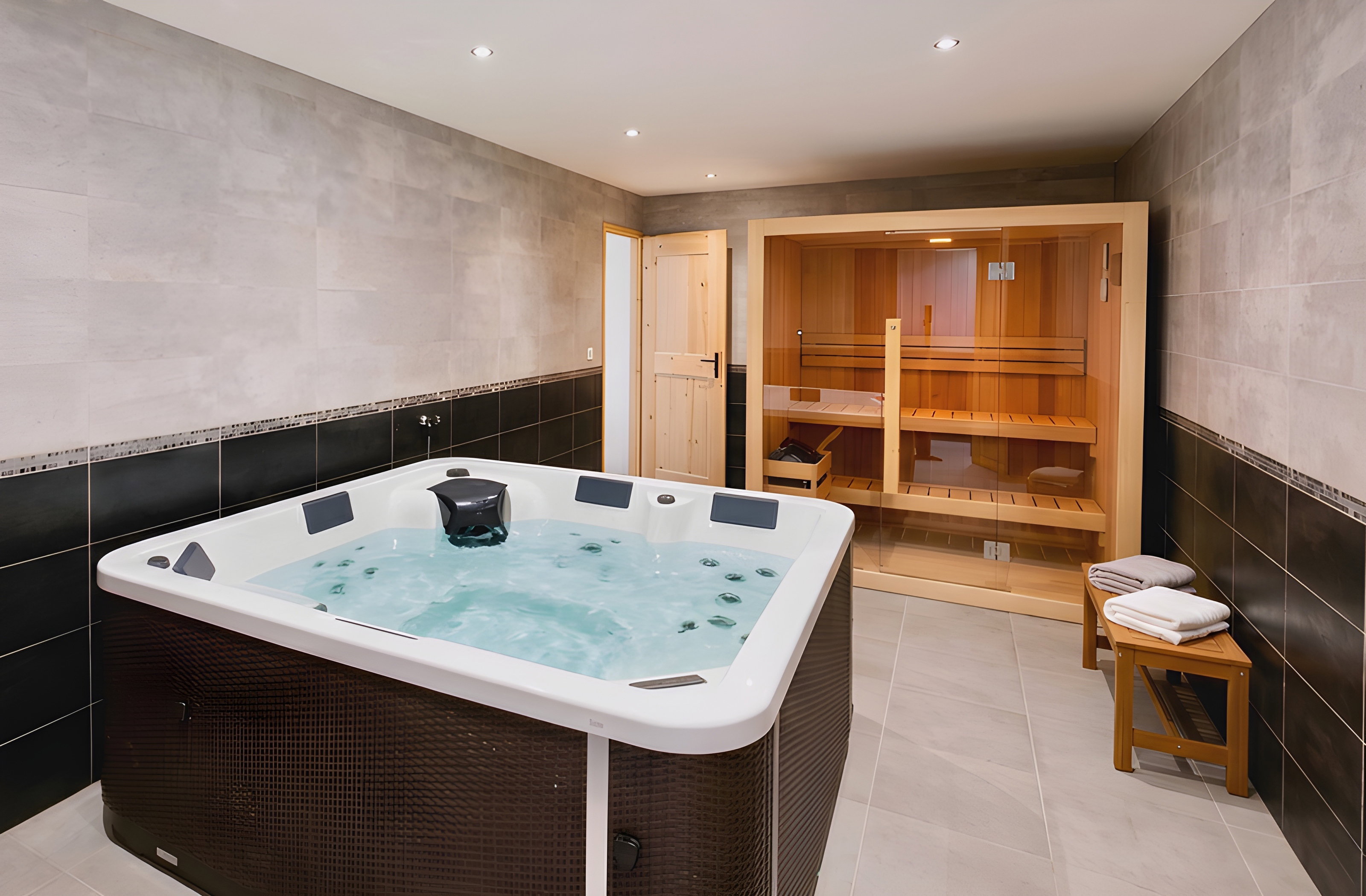 CASA-Grand Laus super family duplex sauna jacuzzi