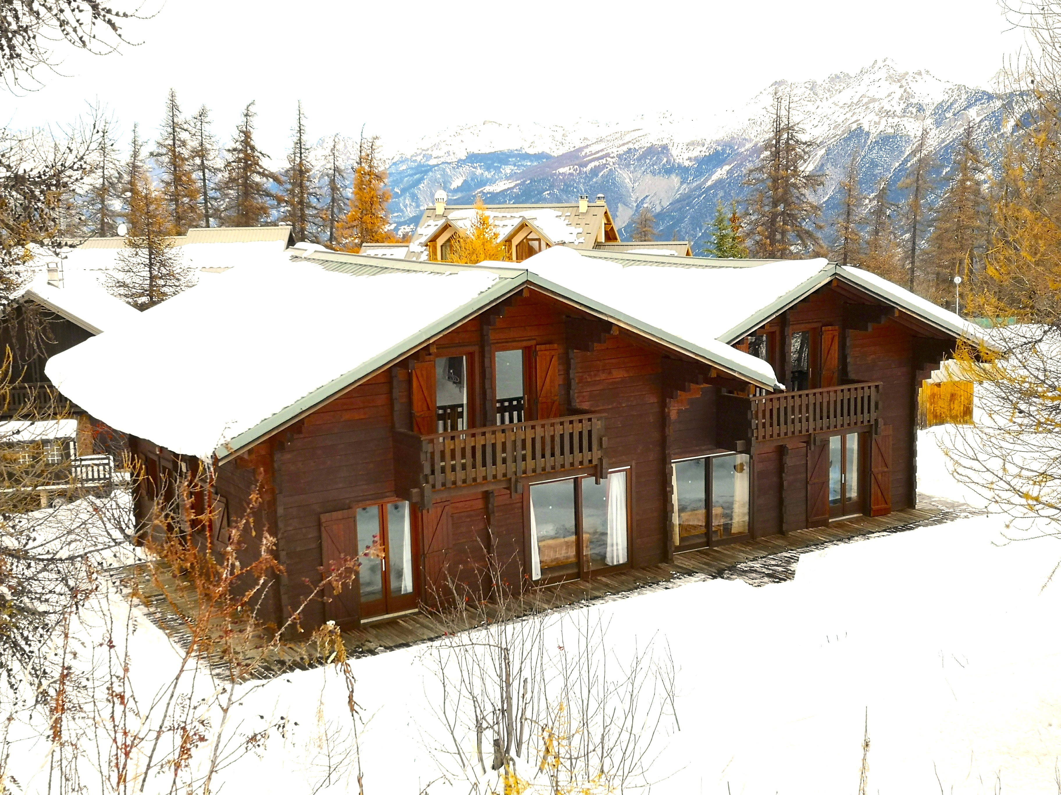 Casa-Les Heureux magnificent chalet Risoul 1850